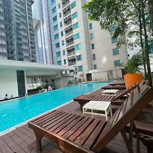 Summer Klcc By Luna Appartamento
